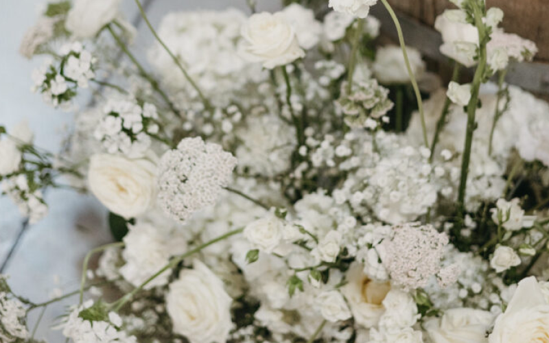 white wedding flowers