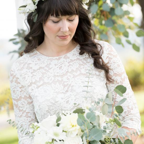 Full Crown & Hand Tie Bouquet