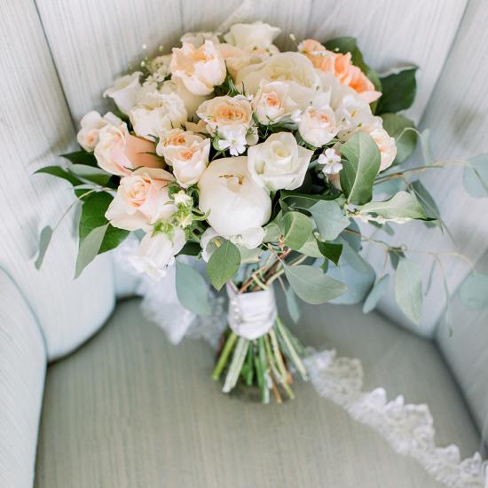 Hand tie bouquet