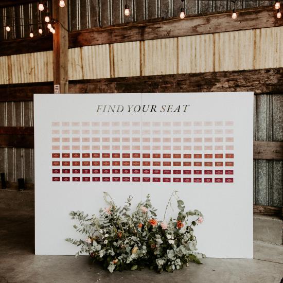 Seating chart with upgrowing arrangement