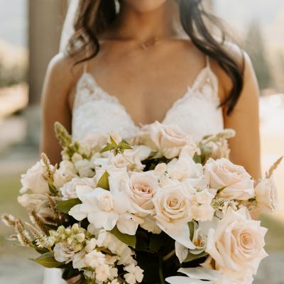 modern bridal bouquet