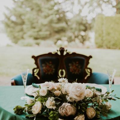 vintage love seat & florals